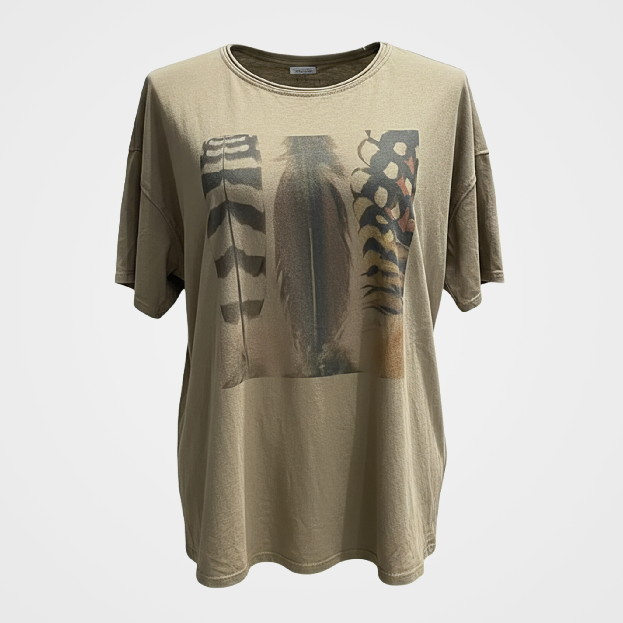 Three Vertical Feathers Tee